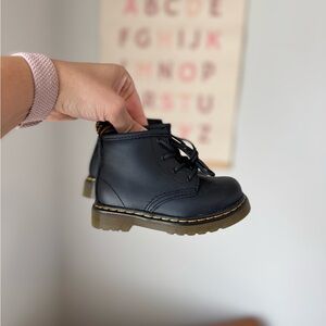 Dr. Marten Black Boots 6c